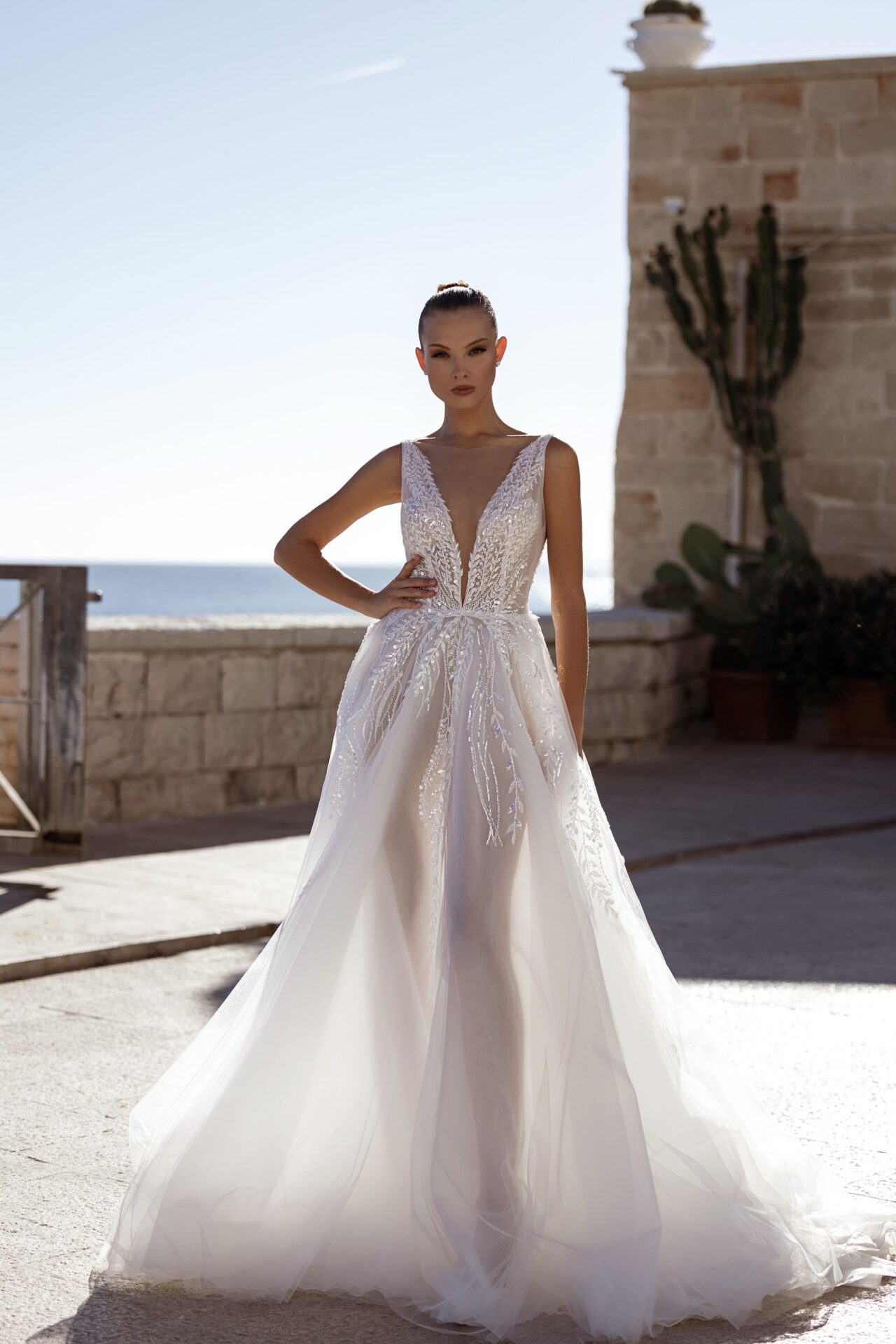 chinese dress ladies Alena Leena Dahlia Chantilly Wedding Dress main image 1