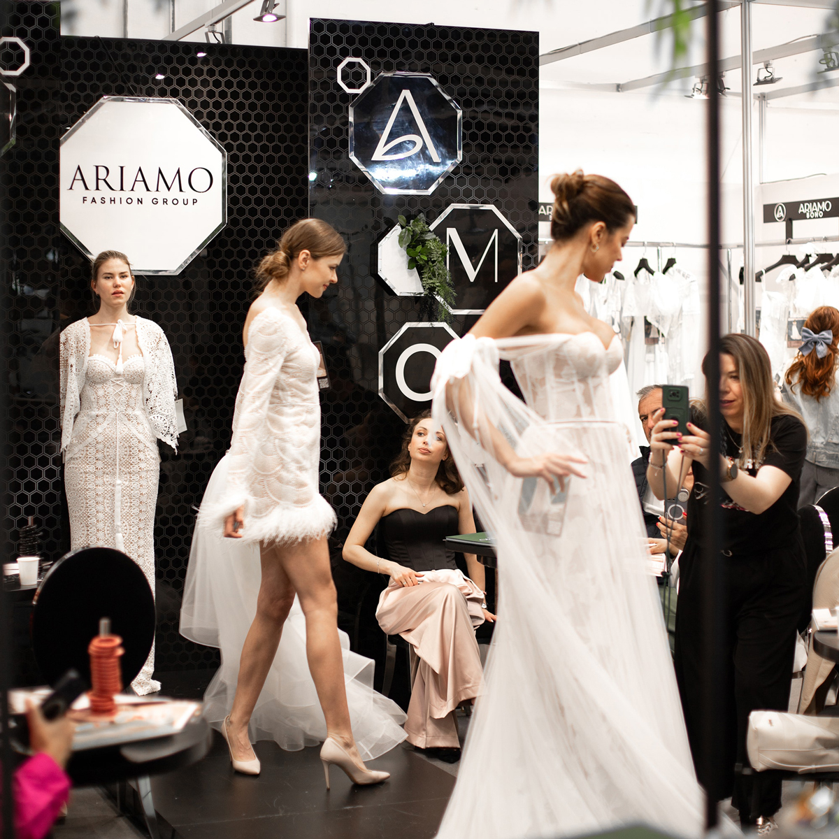 Madioni’s participation in the Barcelona Fashion Week